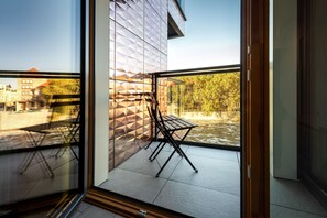 Apartment, 1 Queen Bed, River View | Balcony - apartamenty-wroc Bulwary Książęce (Wroclaw)