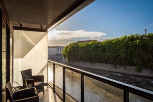 Classic Apartment, River View | Balcony view