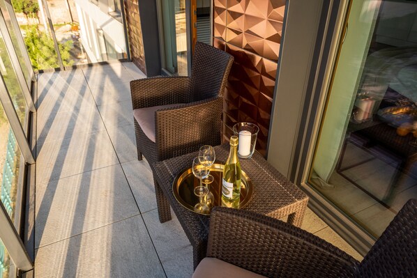 Classic-Apartment, Flussblick | Balkon