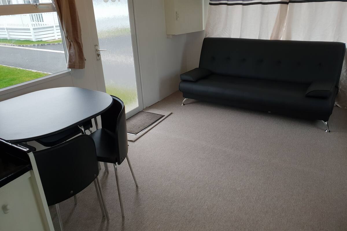 Husvogn | Spiseområde på rommet