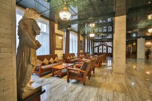 2 bars/lounges - Hotel Wine Palace (Tbilisi)