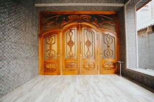 Entrada al alojamiento