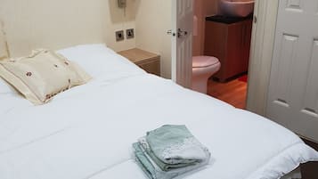 2 sovrum, sängtillbehör av högsta kvalitet och memory foam-madrasser