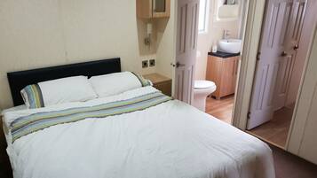 2 Bedroom Static Caravan ( Double Glazed, Central Heating). | 2 bedrooms, premium bedding, memory foam beds, iron/ironing board