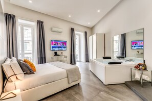 Deluxe-Suite, Sauna | 1 Schlafzimmer, hochwertige Bettwaren, Minibar, Zimmersafe