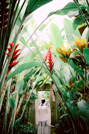 Indoor wedding - The Amrta Borobudur (Borobudur)