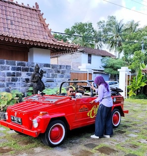 Ecotours - The Amrta Borobudur (Borobudur)