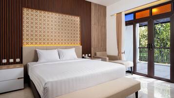 Kamar Eksekutif, 1 Tempat Tidur Queen, pemandangan kebun, area halaman | Bantalan ekstra lembut, tirai kedap cahaya, kedap suara, dan Wi-Fi