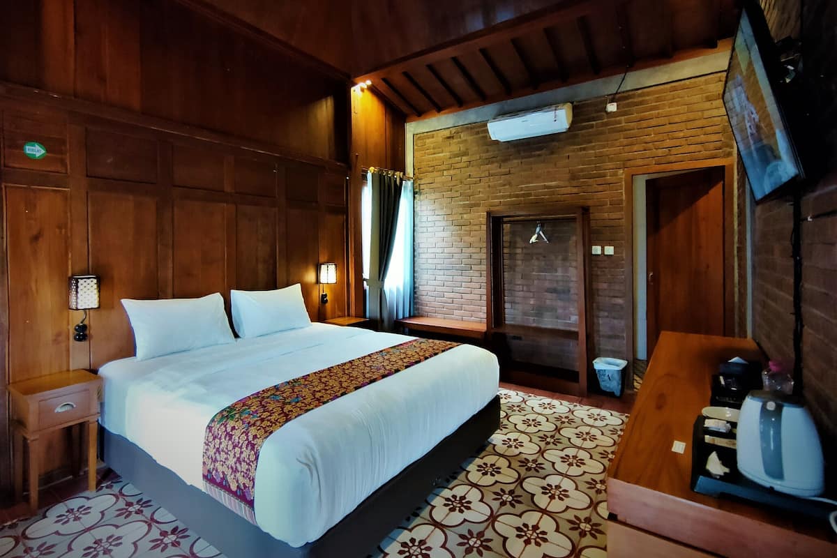 Colchones con pillow-top, cortinas blackout y sistema de insonorización