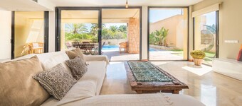 Villa Sa Marinada, a 50mtrs de la playa.