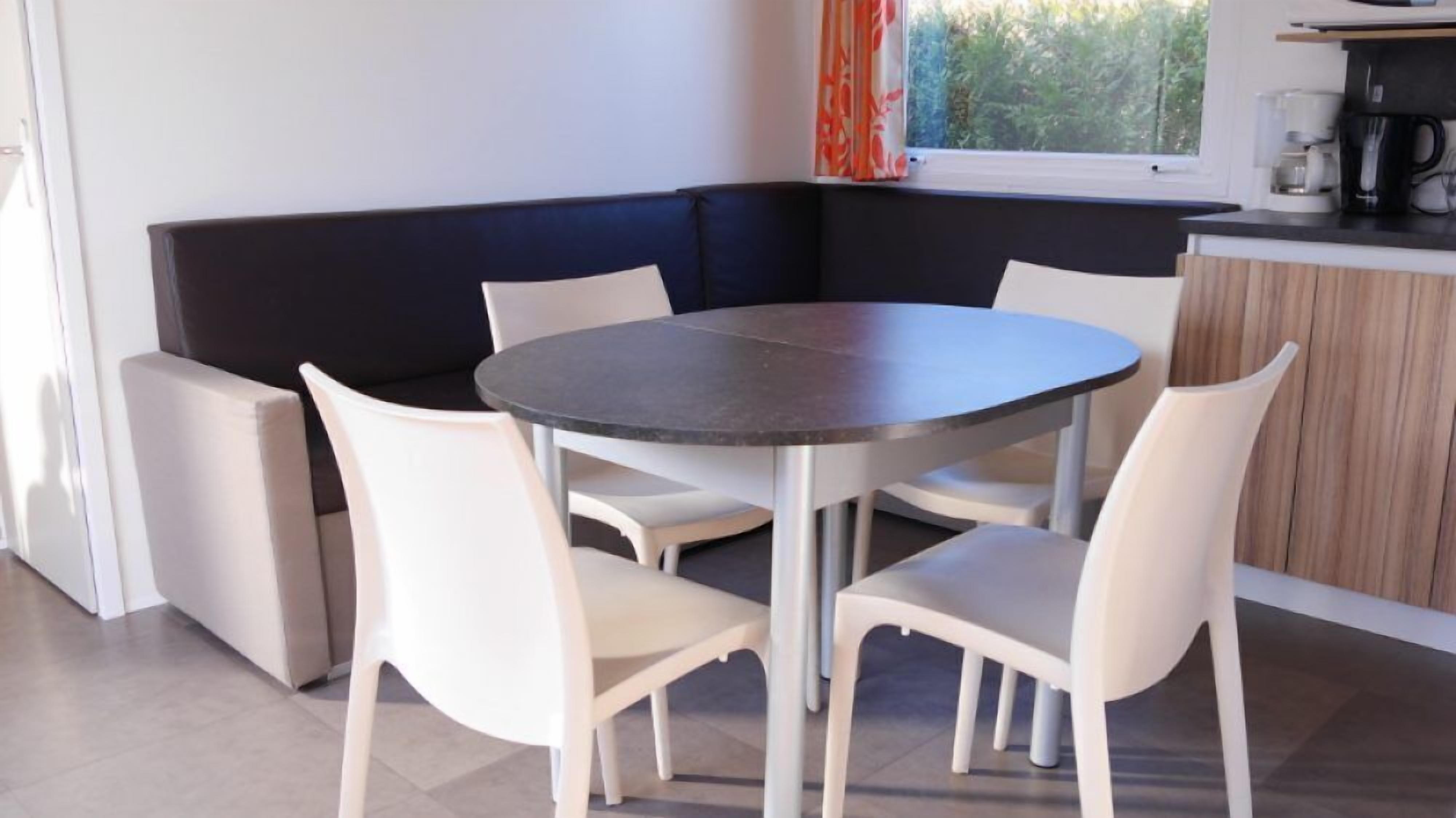 Chalet Familial, 3 chambres | Restauration dans la chambre