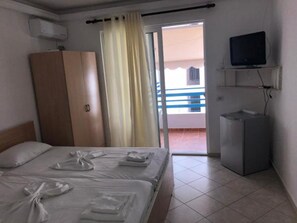 家庭公寓 | 办公桌、免费 WiFi、床单