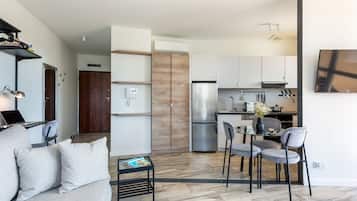 Apartment (23) | Soundproofing, iron/ironing board, cribs/infant beds, free WiFi