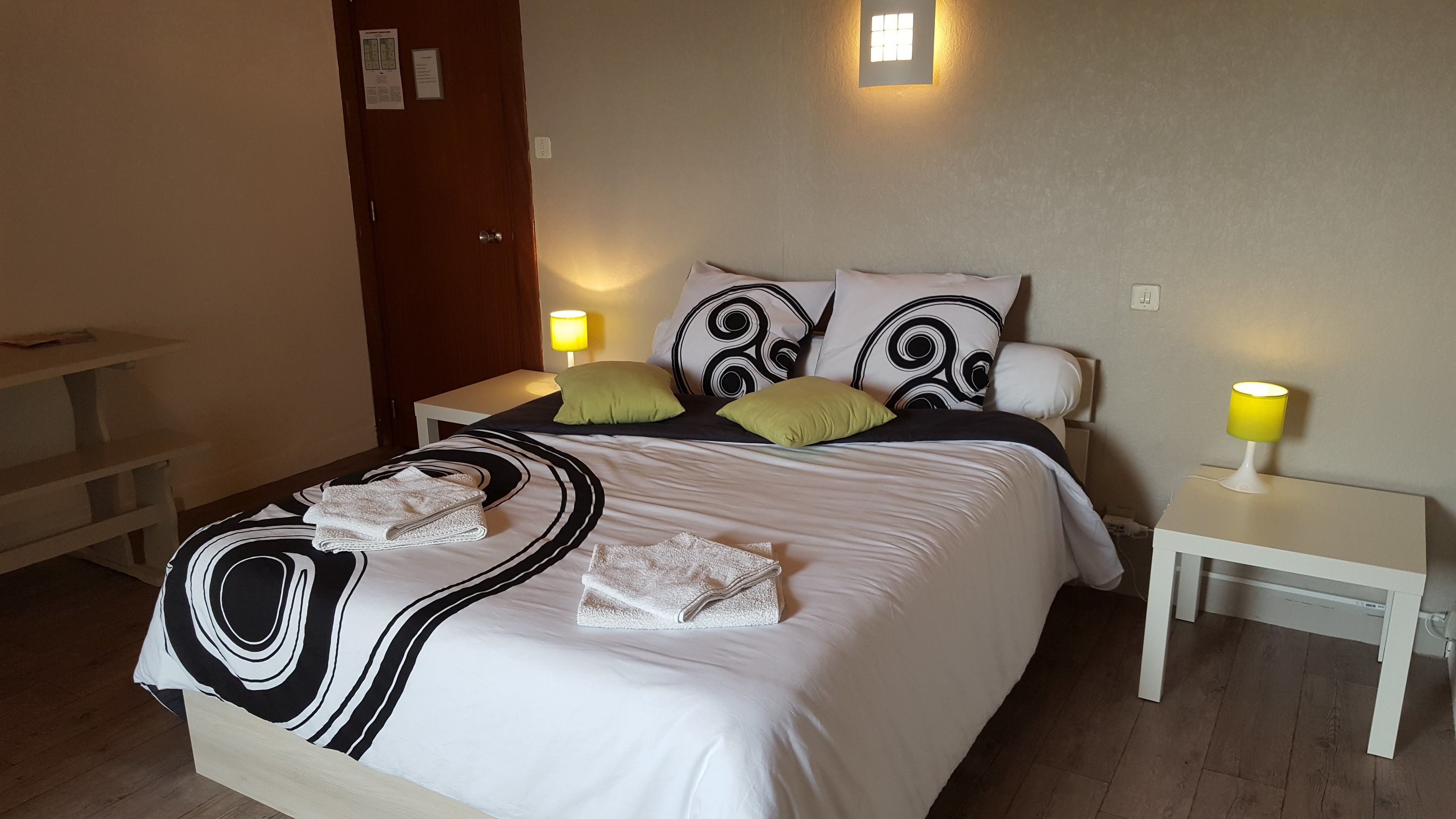 double room (5) | individually decorated, individually furnished, iron/ironing board