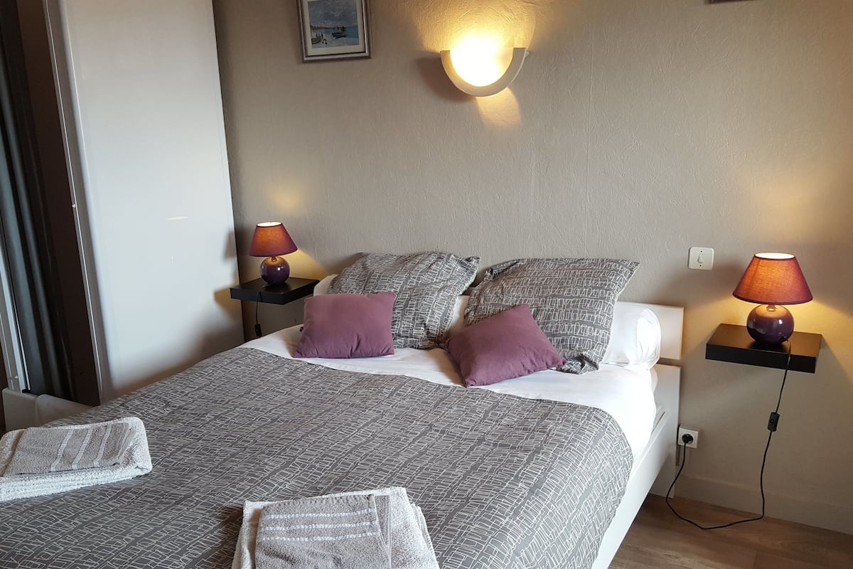 double room (6) | individually decorated, individually furnished, iron/ironing board