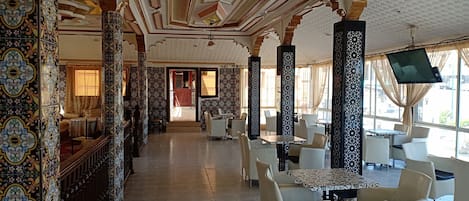 Breakfast, lunch, dinner served; Moroccan cuisine
