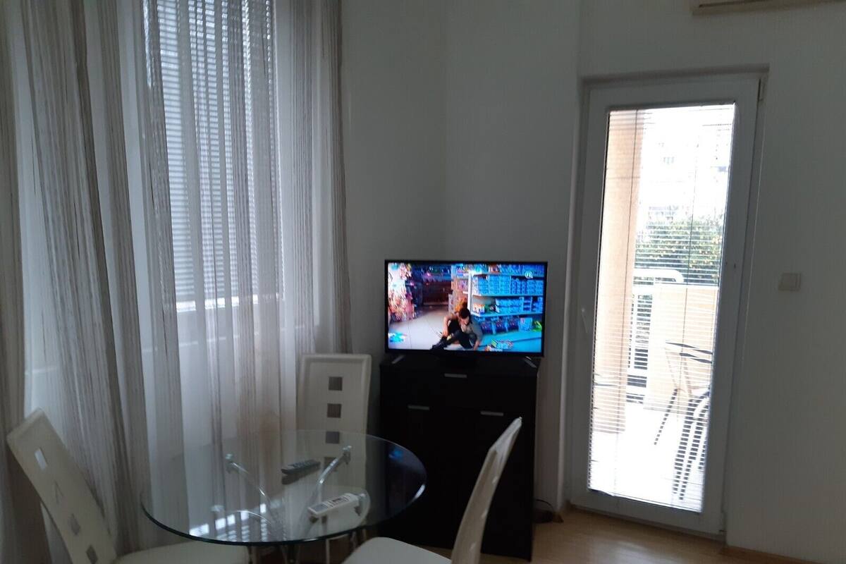 Apartemen Basic, pemandangan gunung | Area keluarga | TV layar datar