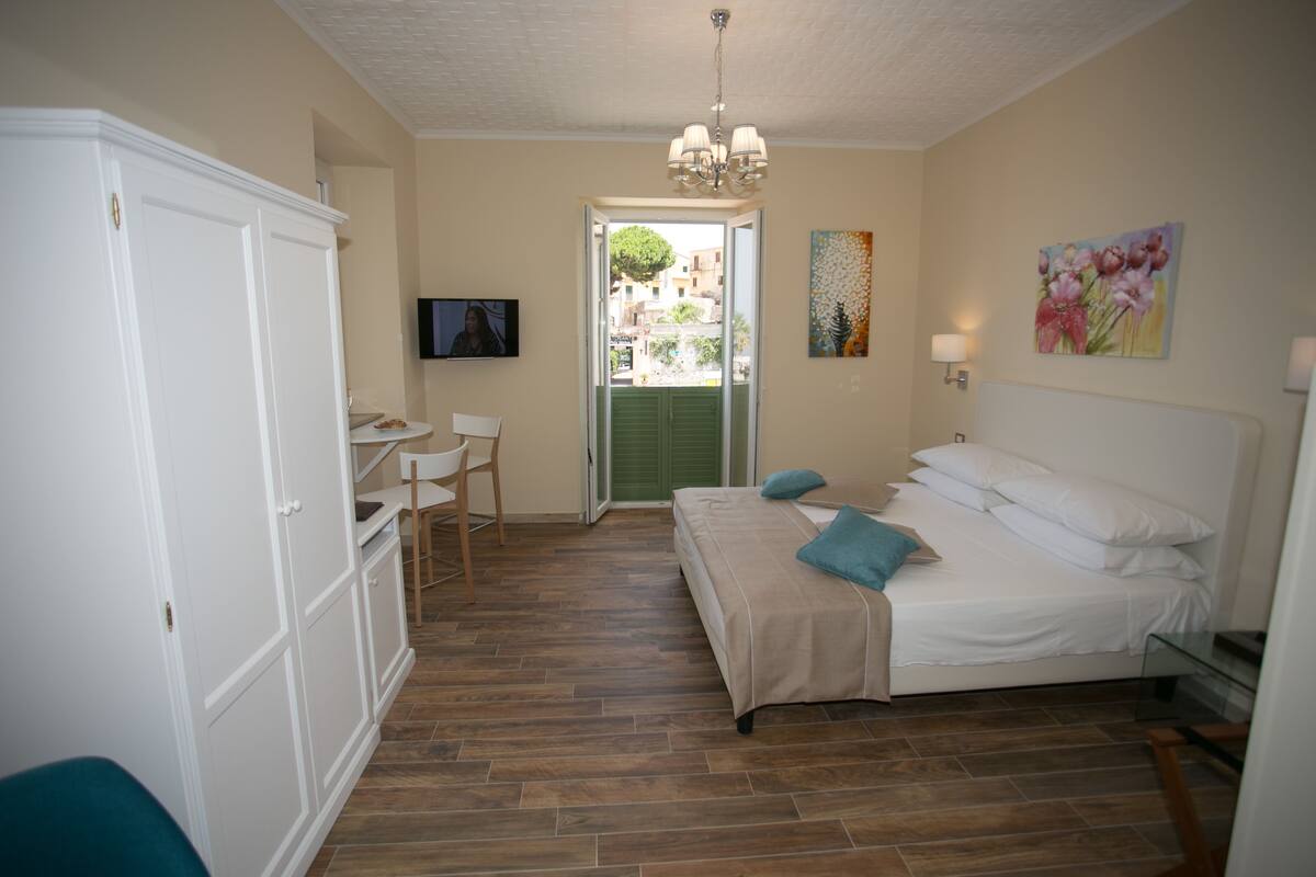 Deluxe Double Room, Balcony, Sea View (Principessa Costanza) | In-room safe, WiFi (free), bed sheets