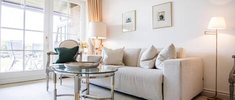 Ett musikbibliotek och en stereo