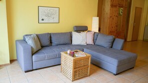 Fernseher, Stereoanlage