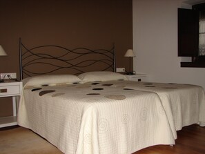 Twin Room (Mihura) - Agroturismo La Casa Vieja (Barrundia)