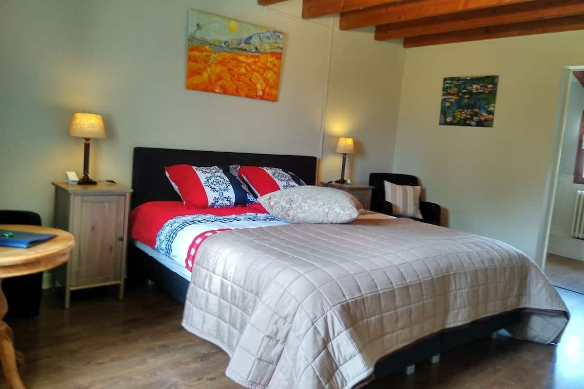 Doppelzimmer (Vue de chateau) | Verdunkelungsvorhänge, kostenloses WLAN, individuell dekoriert