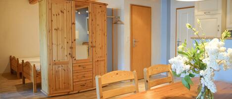 1 多间卧室、WiFi