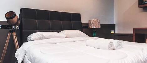 House, 3 Bedrooms | 3 bedrooms, blackout curtains, iron/ironing board, free WiFi