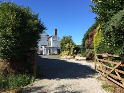 The Old Farmhouse at Mena