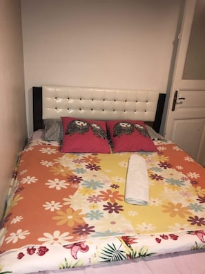 Basic Apartment | Blackout drapes, iron/ironing board, free WiFi, bed sheets - Luxury and Comfortable Apartment (Istanbul)