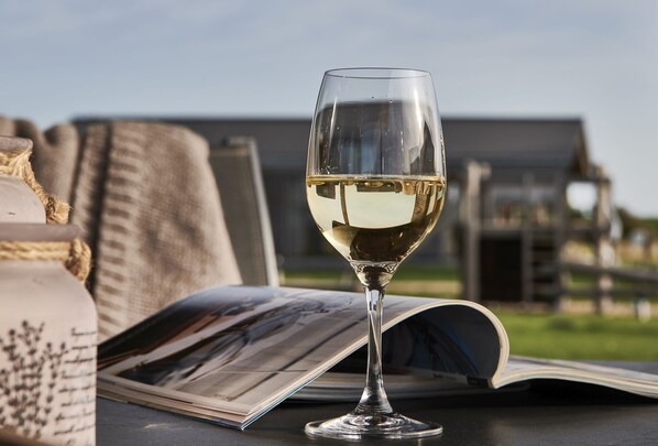 Unclassified image, 1 of 30, button