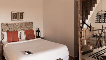 Superior, Rasika/ Chitra/ Amba/Rodhi Sidhi | Blackout curtains, iron/ironing board, free WiFi