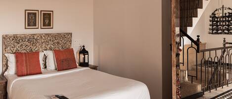 Superior, Rasika/ Chitra/ Amba/Rodhi Sidhi | Blackout drapes, iron/ironing board, free WiFi