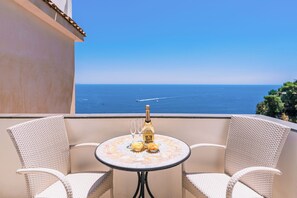 Chambre Supérieure, vue mer | 1 chambre, draps italiens Frette, literie de qualité supérieure