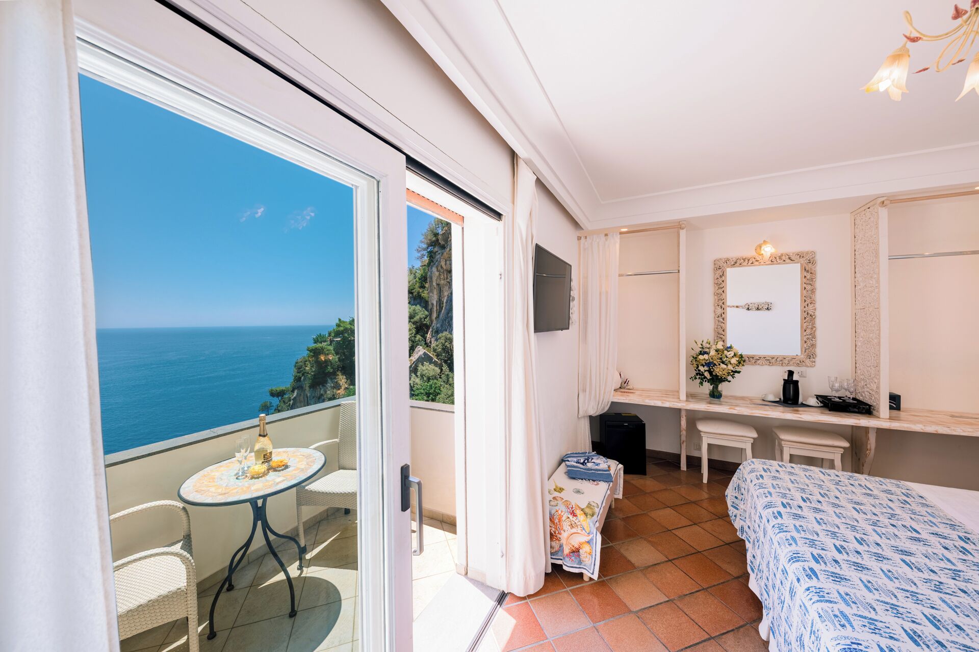 Superior-Zimmer, Meerblick | 1 Schlafzimmer, italienische Bettbezüge von Frette