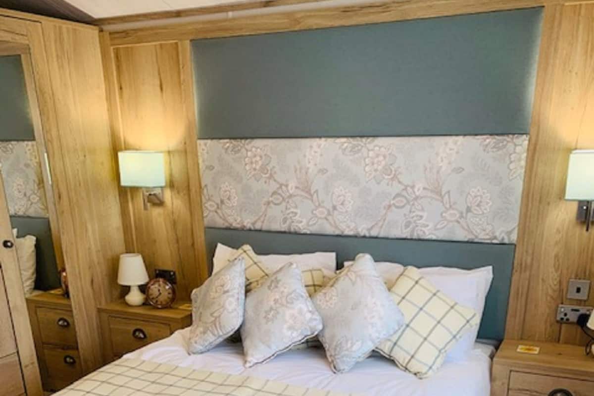 Superior Plus Lodge 2 (pet)
