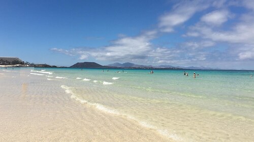 Apt spacieux: Wi-Fi privé, terrasse et porche extérieur abrité et 3 piscines