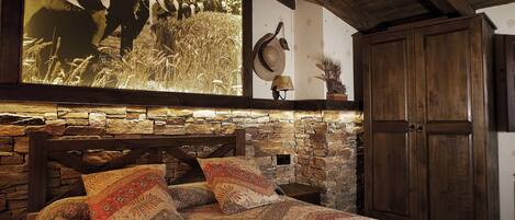 Camera doppia (El Cereal) | 1 camera, una cassaforte in camera, con stile personalizzato