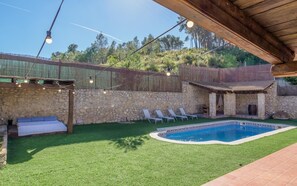 Pool - Mas Mestre - elegant and spacious villa near Sitges for up to 8 guests (Olivella)