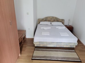 Soundproofing, iron/ironing board, free cots/infant beds, free WiFi