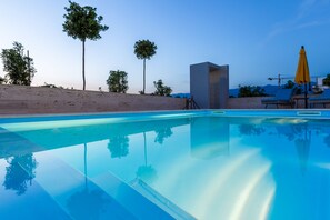 Outdoor pool - Deluxe Apartment with Pool and Free WIFI (Novalja)