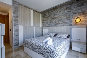 4 Schlafzimmer, Bügeleisen/Bügelbrett, kostenloses WLAN, Bettwäsche