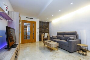 TV - BRUSELAS Terraced House (Cambrils)