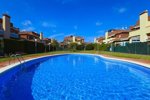 Pool - BRUSELAS Terraced House (Cambrils)