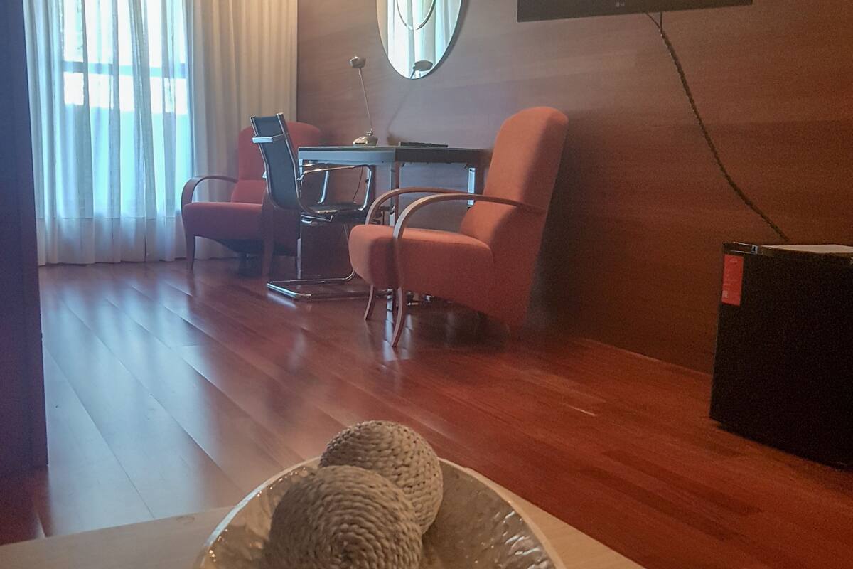 Suite | Living room