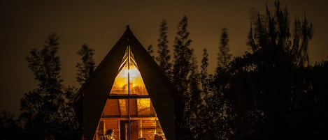 Panoramic-Ferienhütte, 1 Schlafzimmer, eigenes Bad, Seeblick | Blick auf die Berge