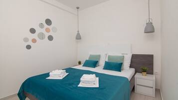 1 bedroom, in-room safe, iron/ironing board, free WiFi