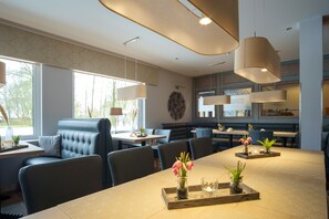 Breakfast and dinner served, German cuisine - Prüser's Gasthof (Hellwege)