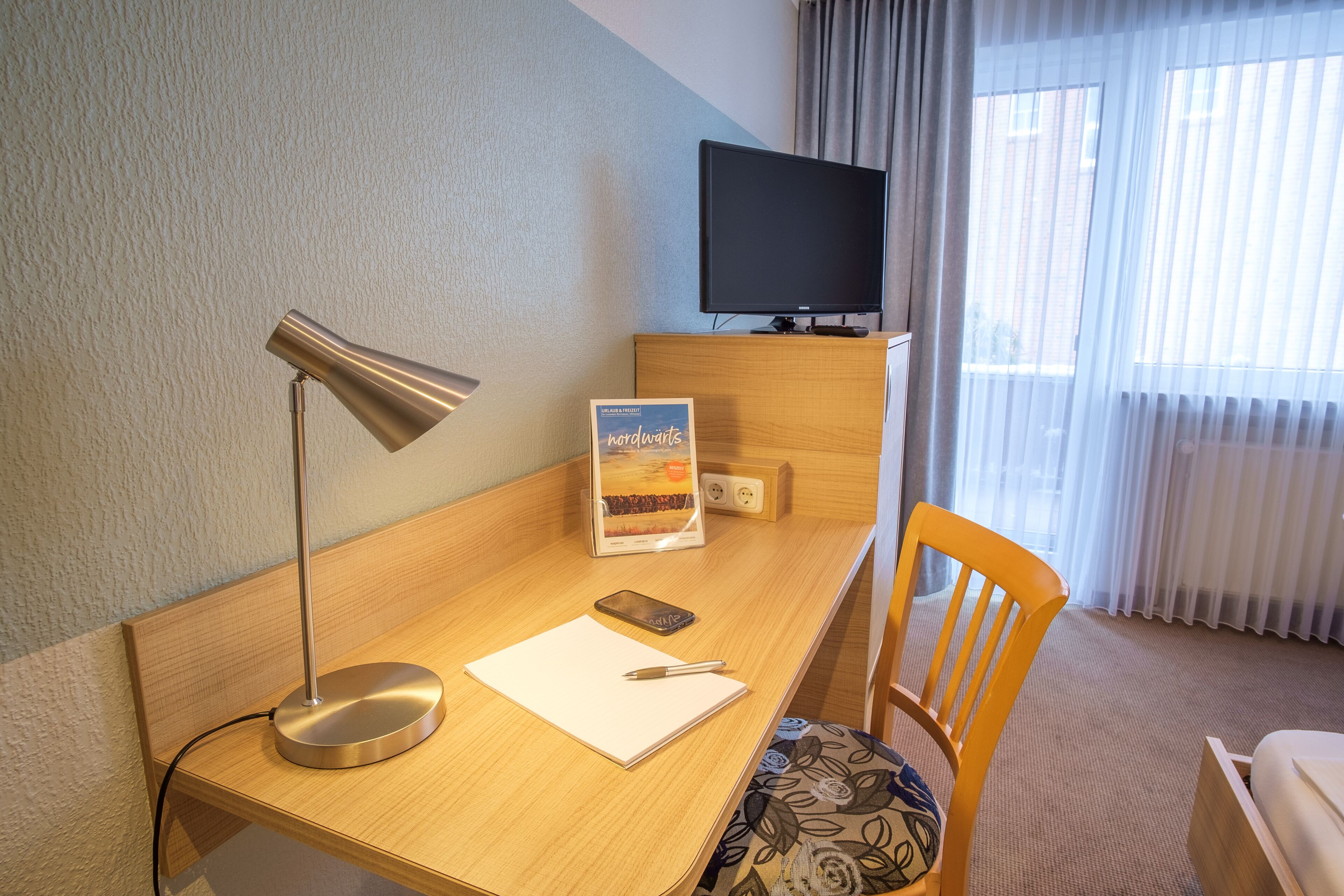 gaestehaus | living area | 60-cm flat-screen tv with premium tv channels, tv