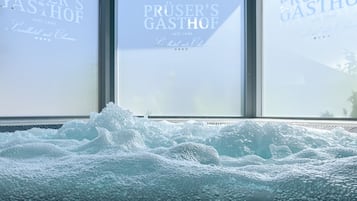 Indoor spa tub